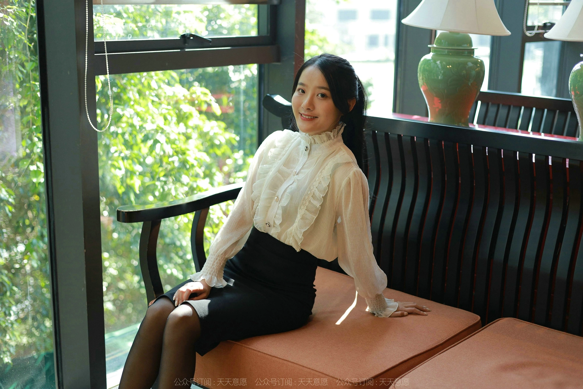 [IESS异思趣向] 2022.03.02 丝享家1017:婉萍《黑丝咖啡》 1
