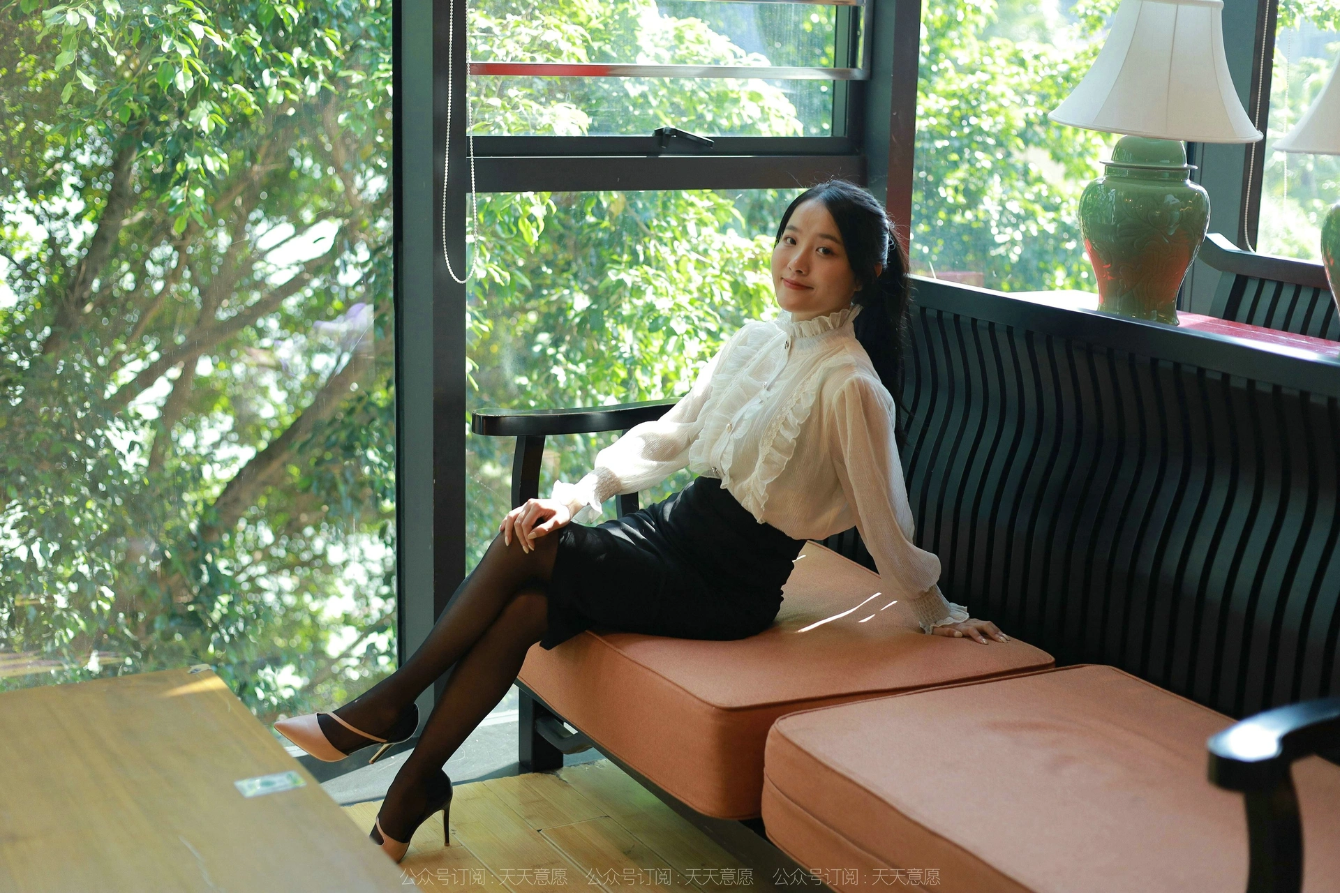 [IESS异思趣向] 2022.03.02 丝享家1017:婉萍《黑丝咖啡》 2
